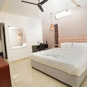 7 The Business Hotel Alwaye