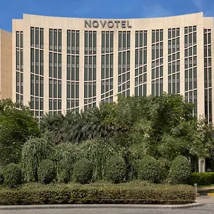 5* ホテル Novotel Aerocity