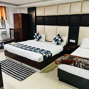 4* Отель Le Mount Plaza Near Igi Airport Delhi