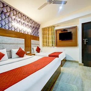 3* Hotel Sky View - A Family Near Delhi Airport